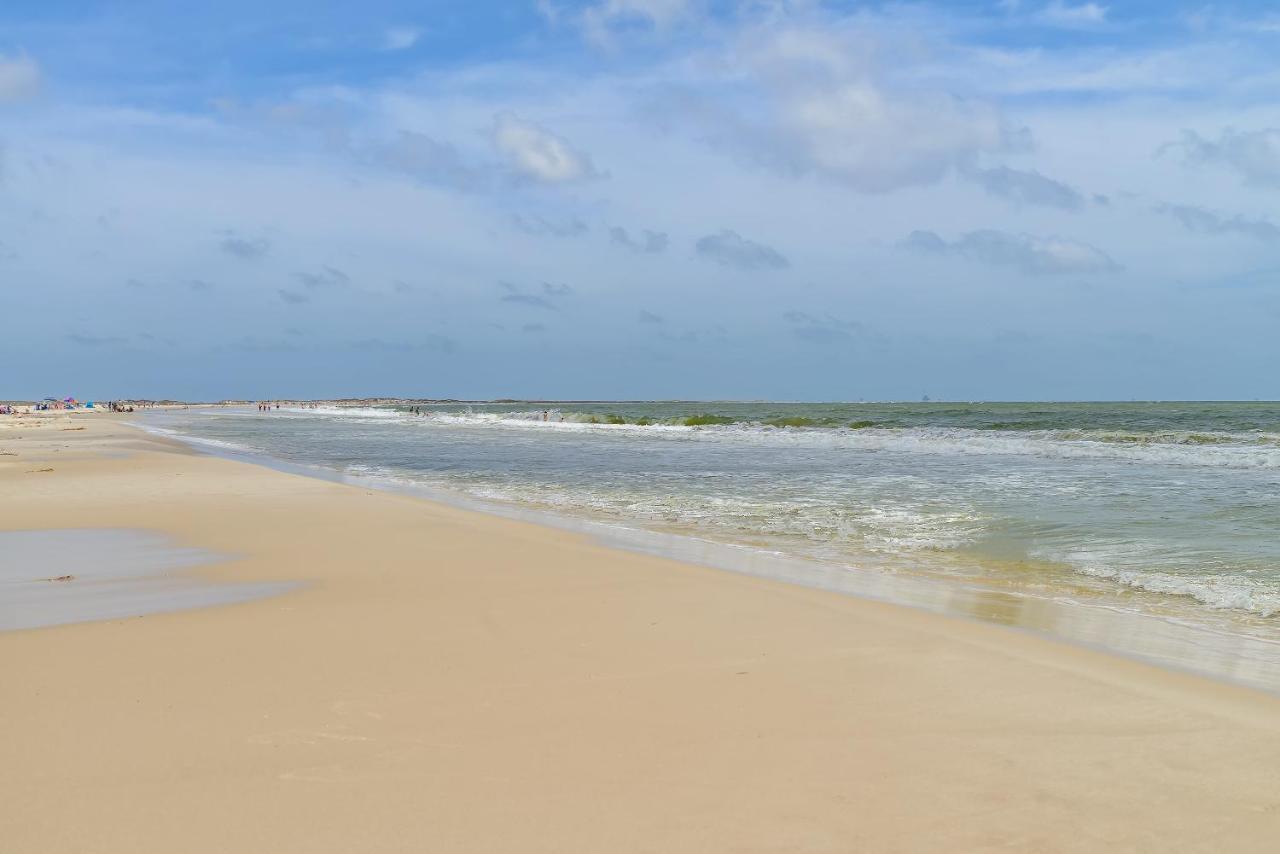 Footprints In The Sand - Beautiful First Floor Walk-Out Is Only Steps To The Pool And Beach Boardwalk! Condo Dauphin Island Exterior photo